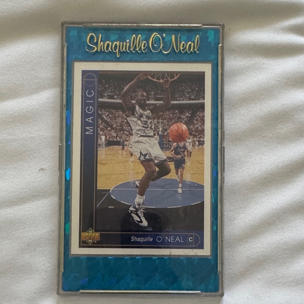 MLB Shaquille O'Neal Blue Holo Basketball Card Display